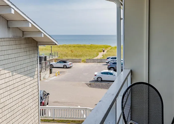 Waves Oceanfront Resort