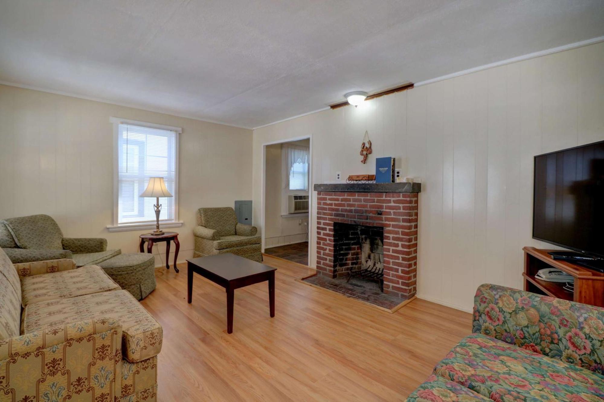 Resort Waves Oceanfront 3*