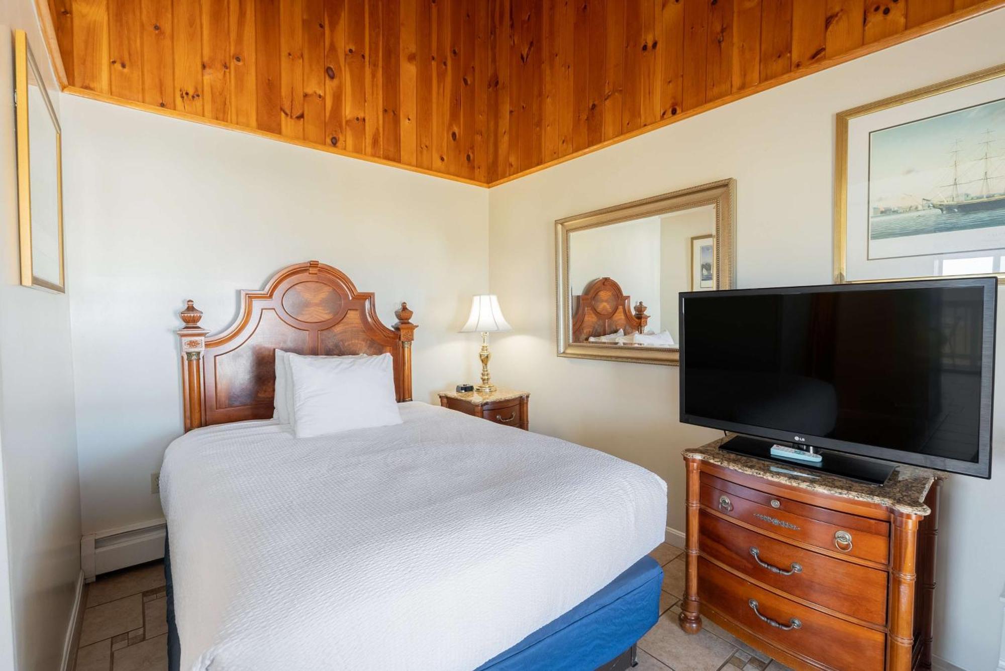 Waves Oceanfront 3*