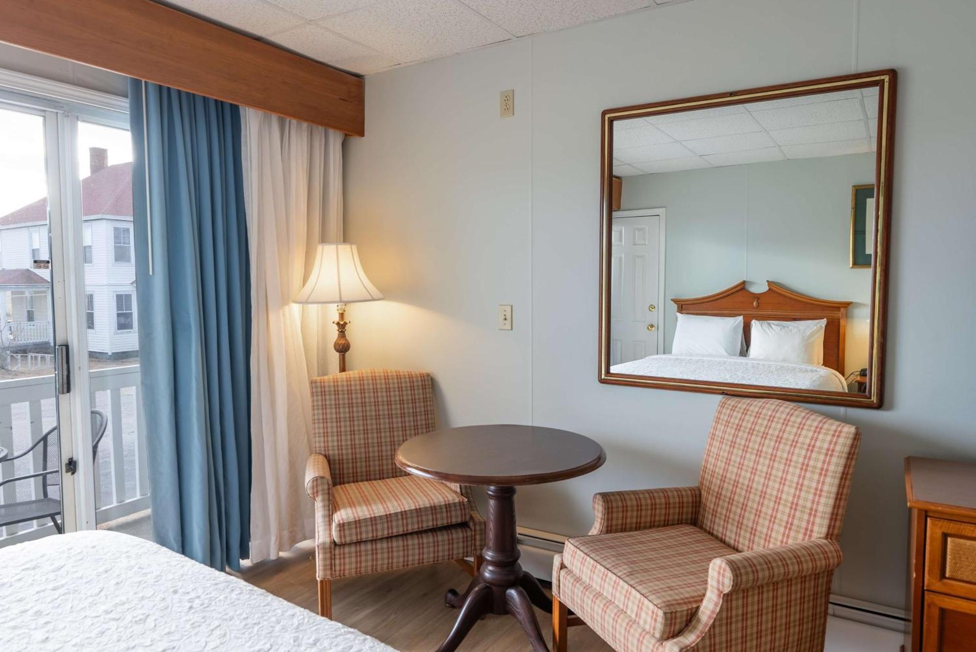 Waves Oceanfront Resort 3*