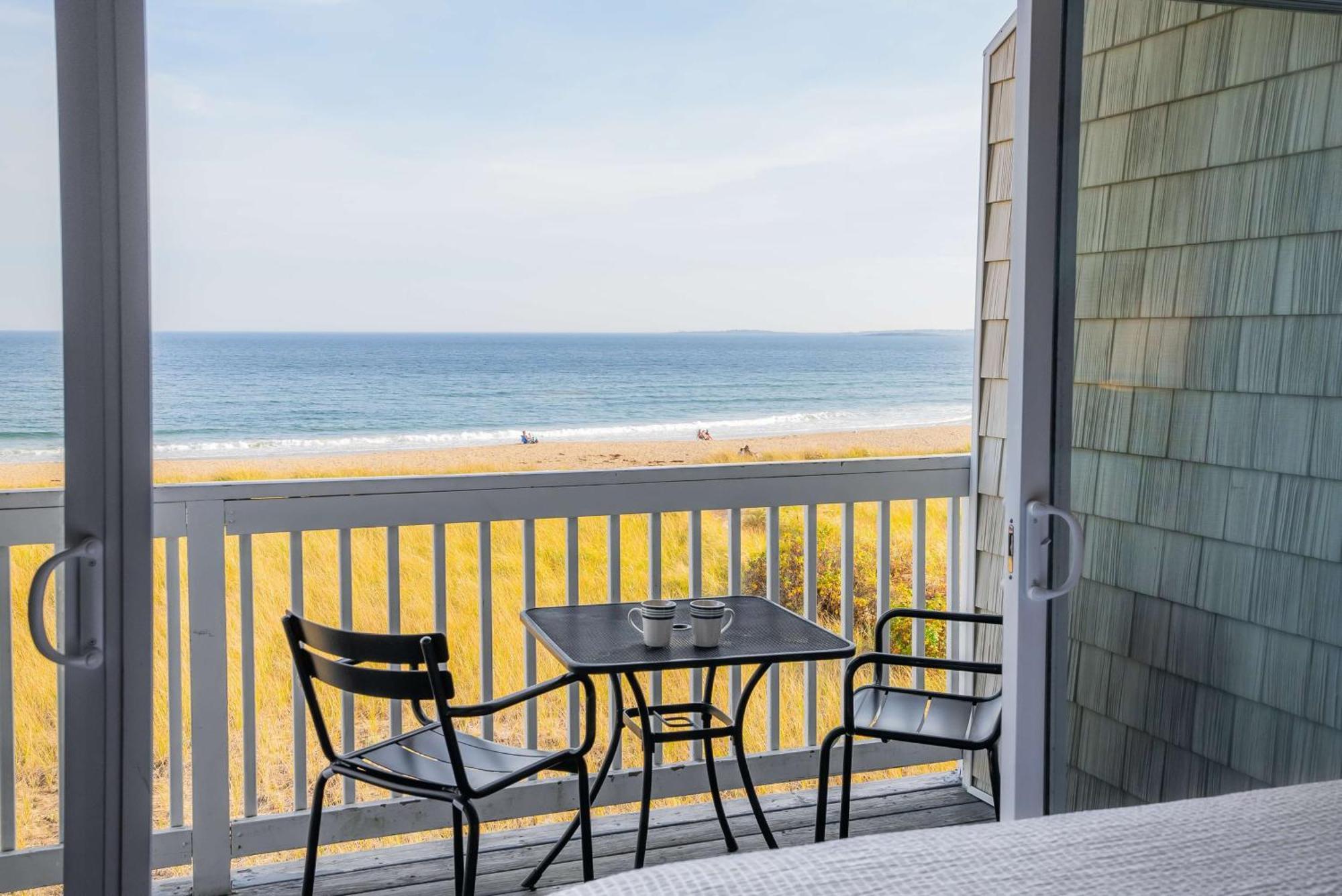 Waves Oceanfront Resort