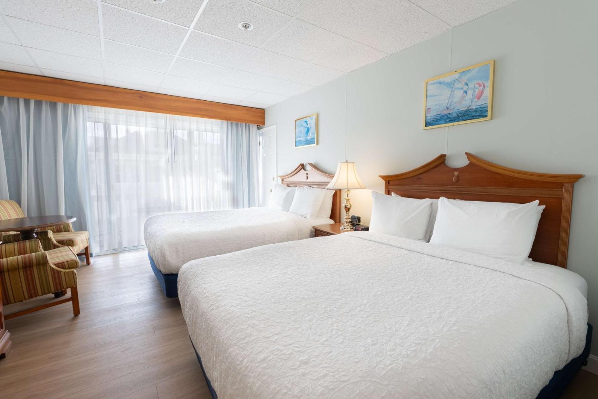Resort Waves Oceanfront