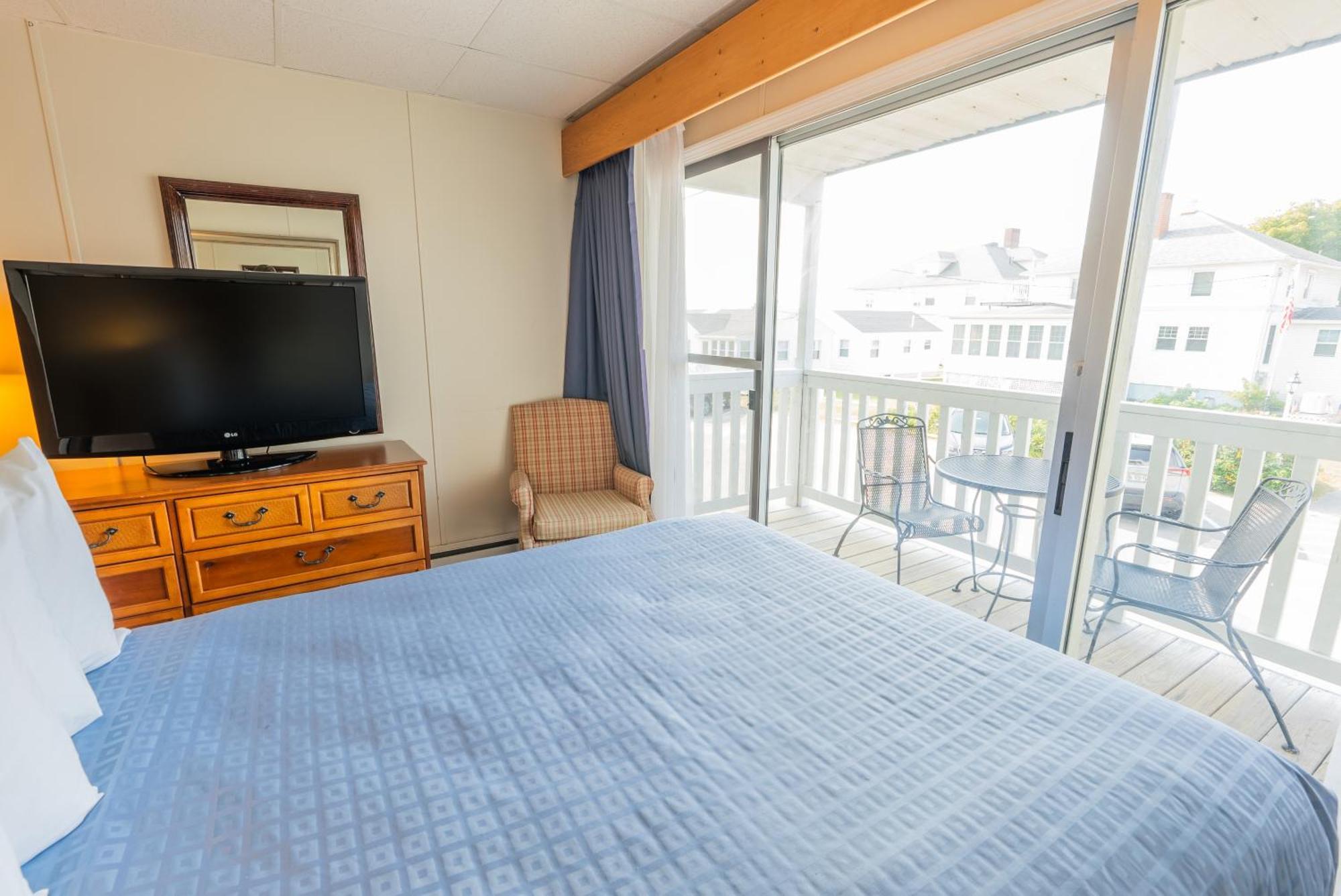 Waves Oceanfront 3*