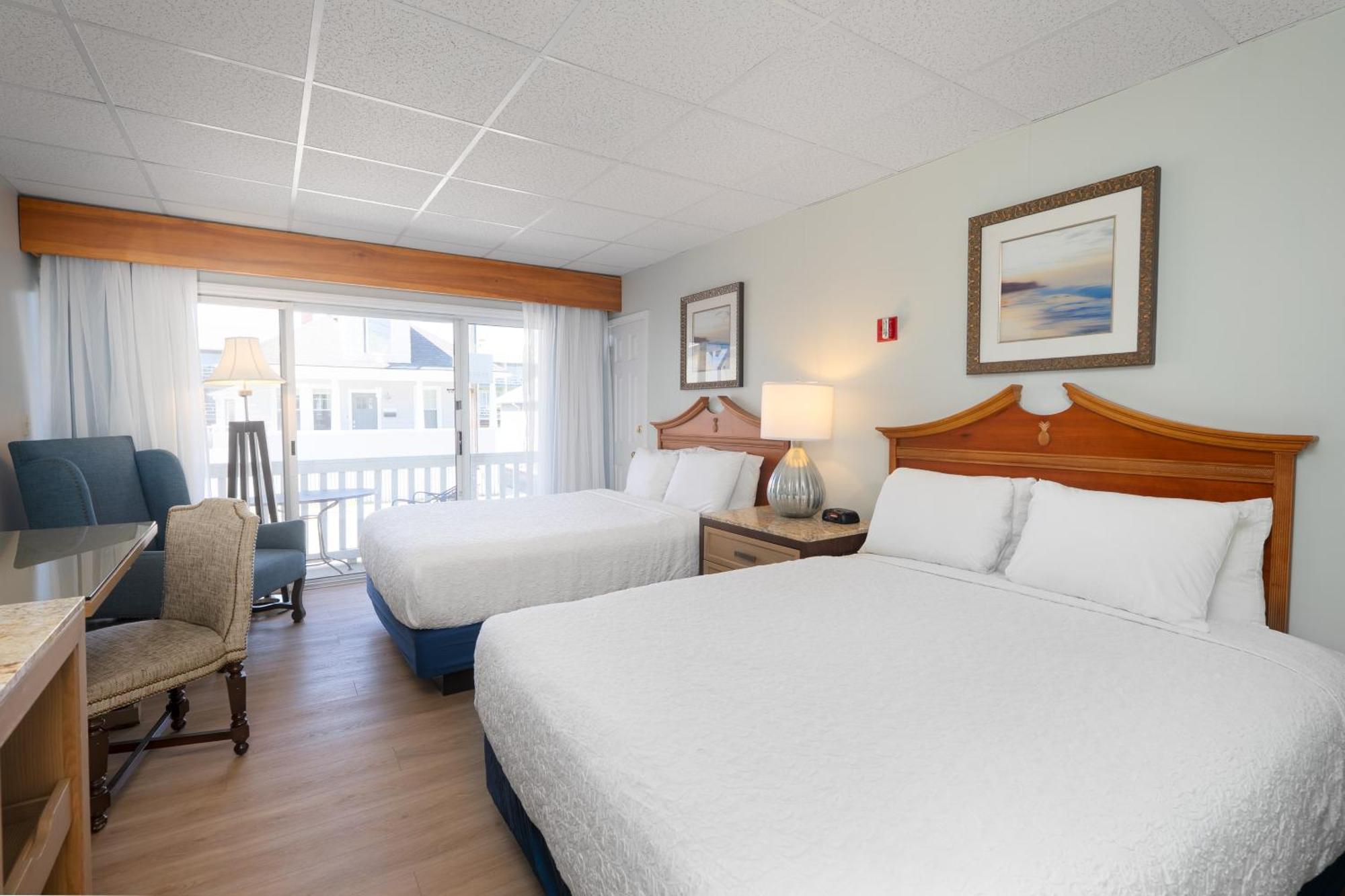 Waves Oceanfront Resort 3*