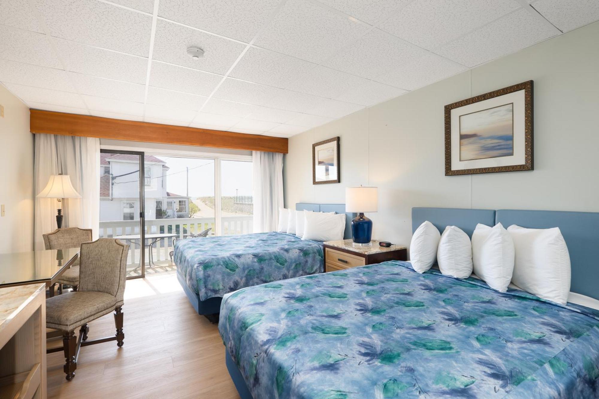 Resort Waves Oceanfront